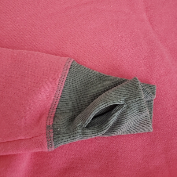 💕Bright Pink Crop Top Sweater- Cute!💕 - Picture 5 of 7